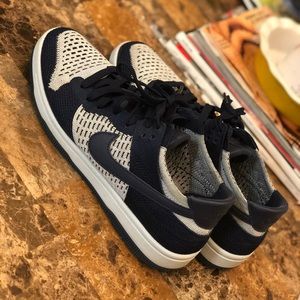 Nike Flyknit Dunks sz 8